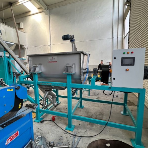 1000 Litre Toz Karıştırma Hattı Ve Çuval Dolum Hattı
