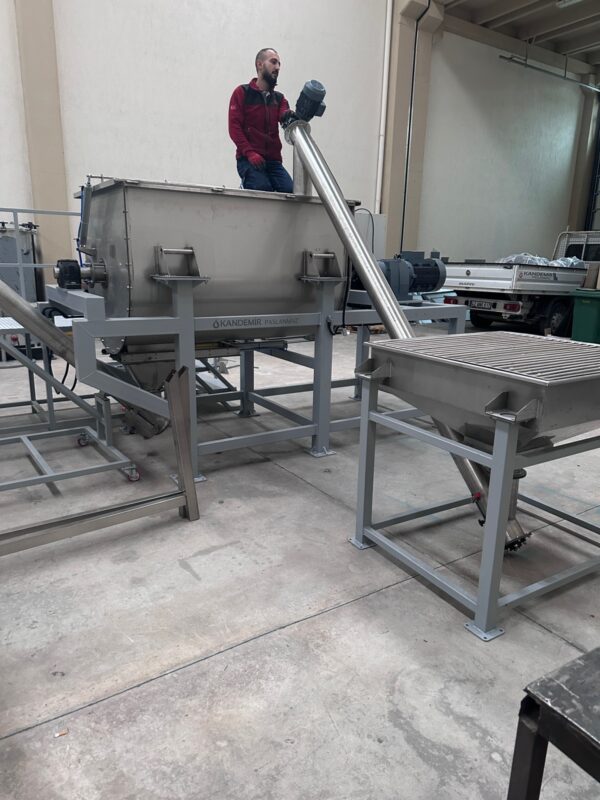 1500 Litre Kapasiteli Milkshake Karıştırıcı ve Dolum Hattı