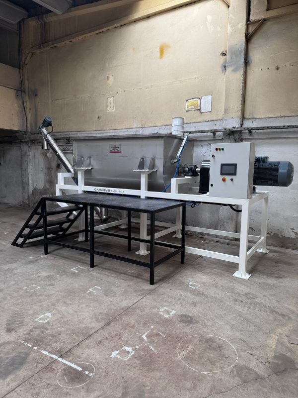 2500 Litre Yükleme Boşaltma Sistemli Yatay Toz Karıştırıcı Sistemi