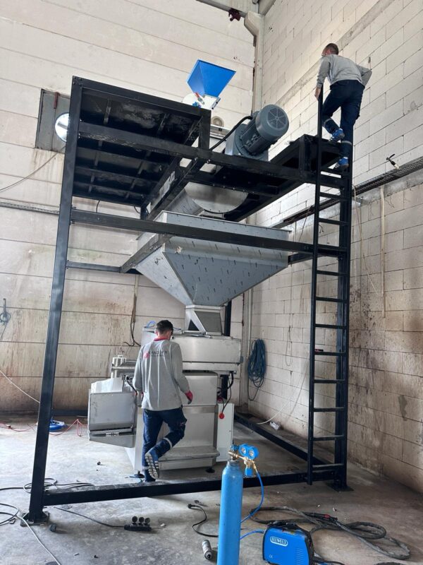 Platformlu Toz Kariştırıcı Ve Dolum Si̇stemi̇