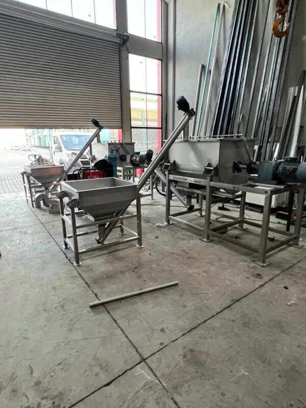 600 Litre Yüklemeli Ve Boşaltma Sistemli Yatay Toz Karıştırıcı