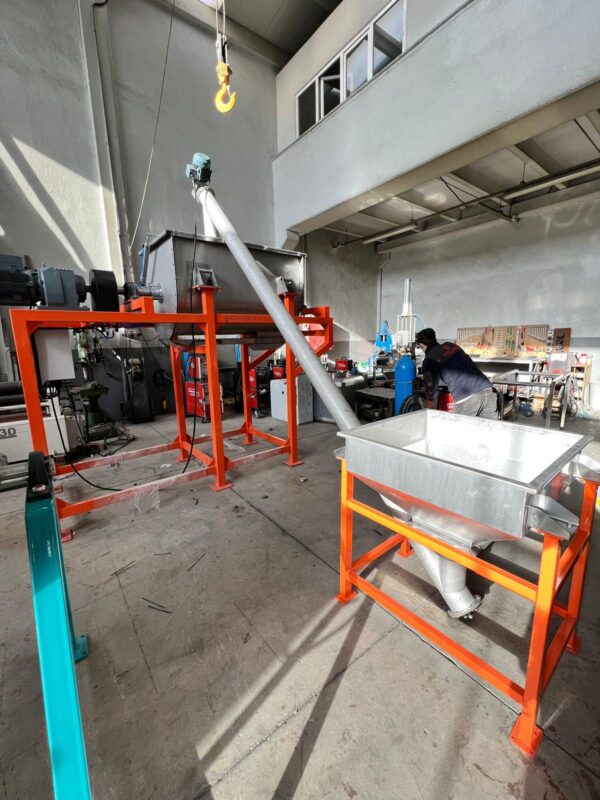 1200 Litre Yüksek Platformlu Yatay Toz Karıştırıcı