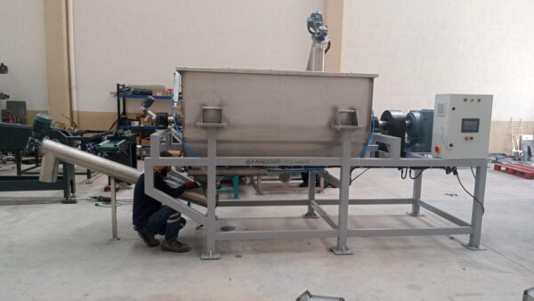 2000 Lt Yüklemeli̇ Ve Boşaltmalı Yatay Toz Karıştırıcı Mi̇kser